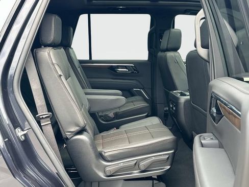Used 2026 Chevrolet Tahoe High Country AWD/4WD image 21
