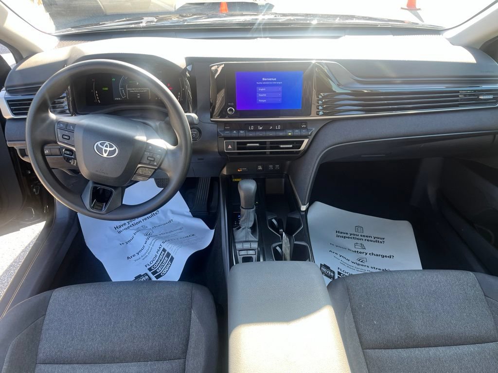 Used 2025 Toyota Camry LE FWD image 15