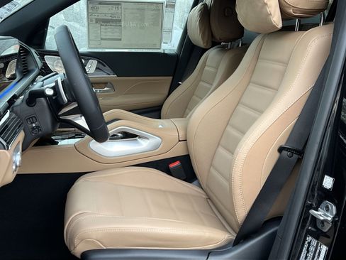 New 2026 Mercedes-Benz GLS 450 4MATIC image 11