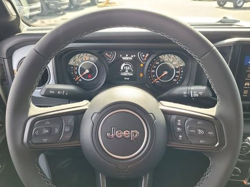 Used 2026 Jeep Gladiator Sport image 28