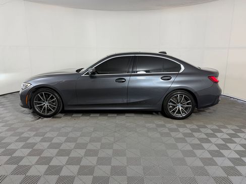 Used 2020 BMW 330i Sedan w/ Convenience Package RWD image 2