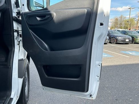 Used 2023 Mercedes-Benz Sprinter 2500 image 9