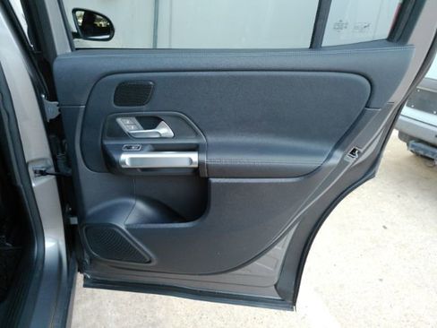 Used 2023 Mercedes-Benz EQB 300 4MATIC w/ Exclusive Package image 25