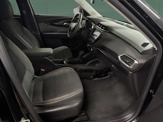 Used 2021 Chevrolet TrailBlazer LT w/ Convenience Package FWD image 15