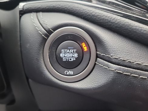 Used 2023 Dodge Durango SXT image 28