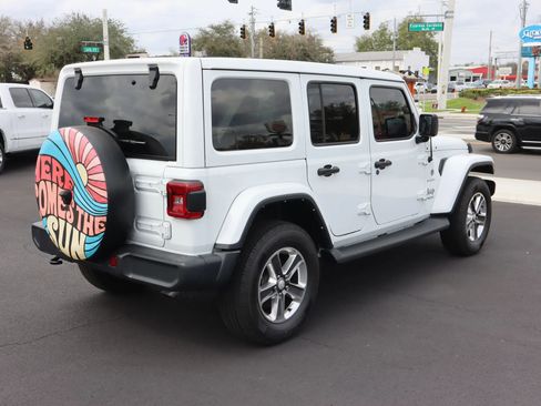 Used 2021 Jeep Wrangler Unlimited Sahara image 7