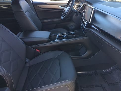 Certified 2024 Volkswagen Atlas Cross Sport SE image 18