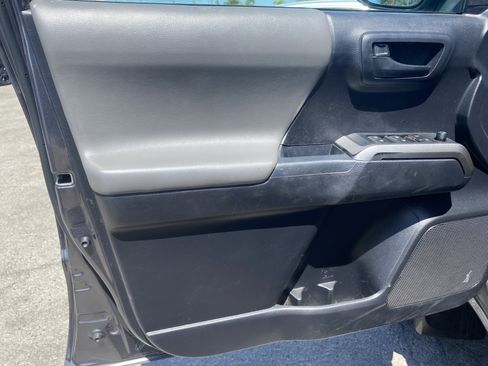Used 2021 Toyota Tacoma SR5 RWD image 14