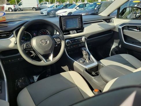 Certified 2022 Toyota RAV4 XLE Premium AWD/4WD image 11