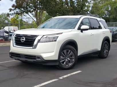 Certified 2022 Nissan Pathfinder SV w/ SV Premium Package