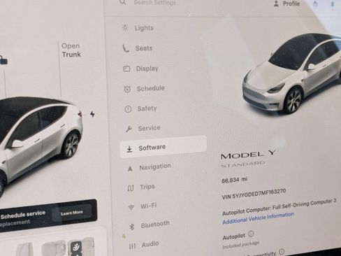 Used 2021 Tesla Model Y 2WD image 10