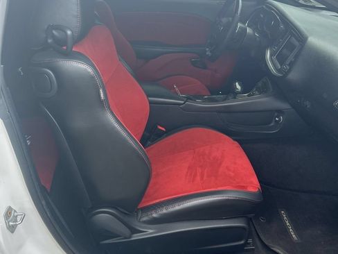 Used 2017 Dodge Challenger R/T Scat Pack RWD image 10