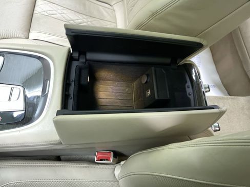 Used 2016 BMW 750i xDrive image 26