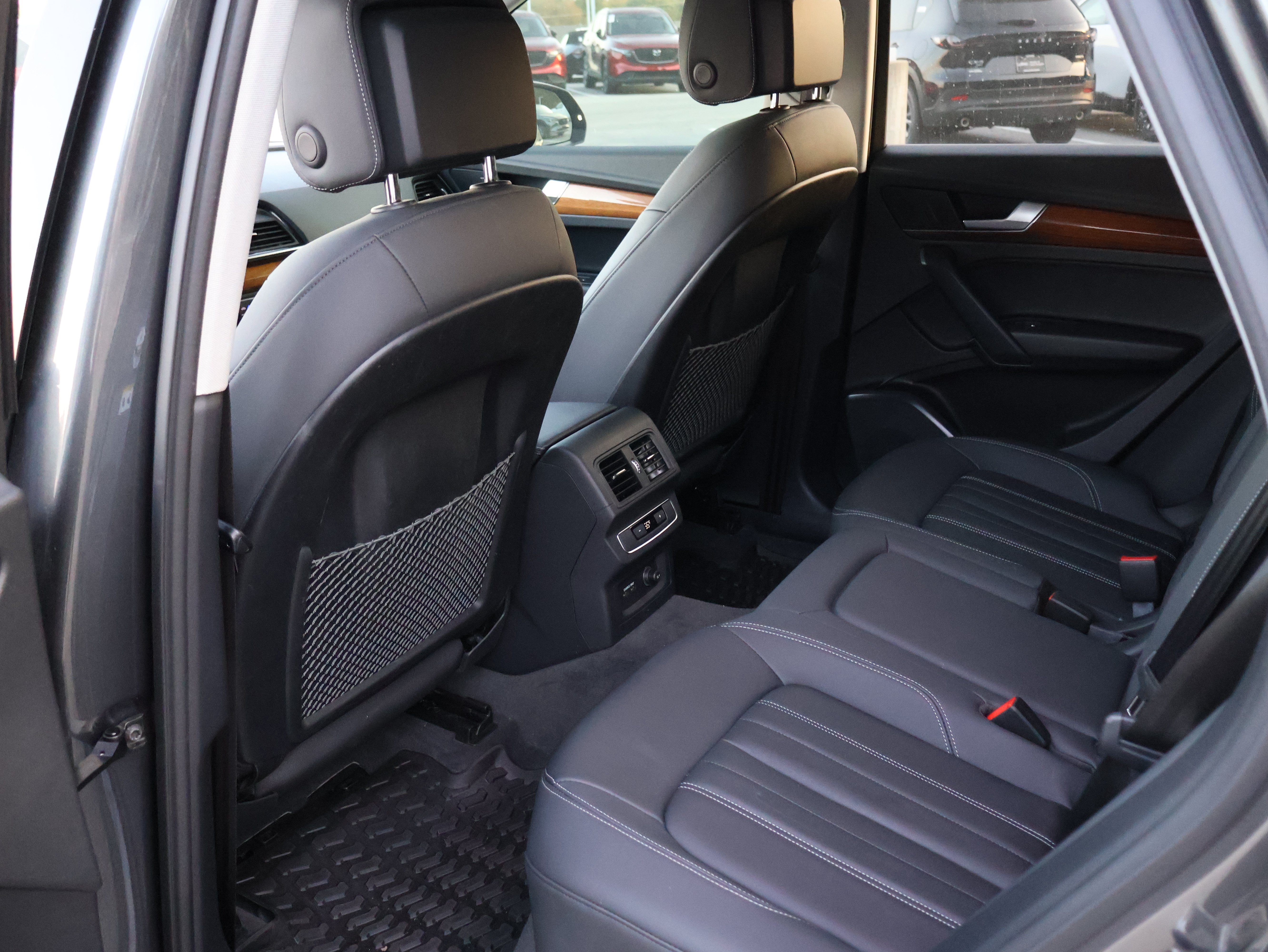 Used 2022 Audi Q5 2.0T Premium w/ Convenience Package AWD/4WD image 11