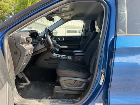Used 2020 Ford Explorer XLT AWD/4WD image 5