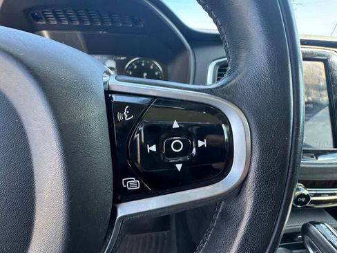 Used 2019 Volvo XC90 T6 Momentum w/ Protection Package Premier AWD/4WD image 21