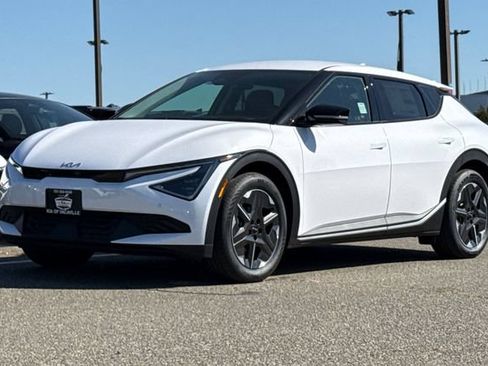 New 2026 Kia EV6 Light RWD image 8