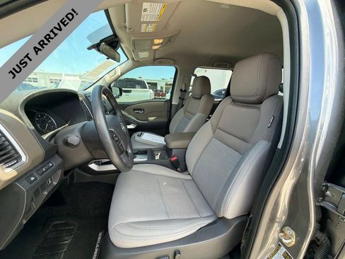 Certified 2022 Nissan Frontier SV RWD image 12