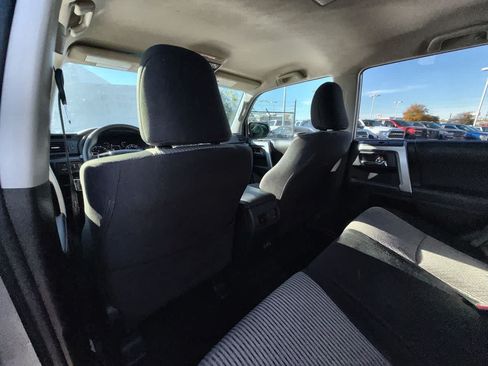 Used 2022 Toyota 4Runner SR5 AWD/4WD image 10