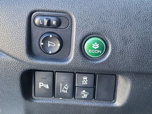 Used 2018 Honda Pilot Touring image 42