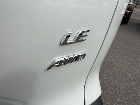 New 2026 Toyota Corolla Cross LE image 9