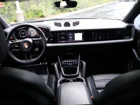 Certified 2024 Porsche Cayenne S AWD/4WD image 20