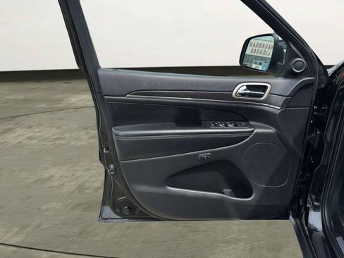 Used 2016 Jeep Grand Cherokee Limited AWD/4WD image 13