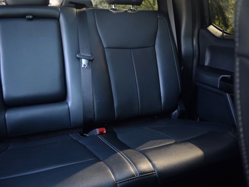 Used 2022 Ford F250 Lariat w/ Black Appearance Package AWD/4WD image 16