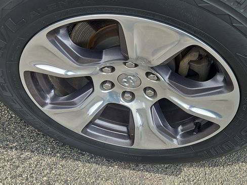 Used 2023 RAM 1500 Laramie image 9