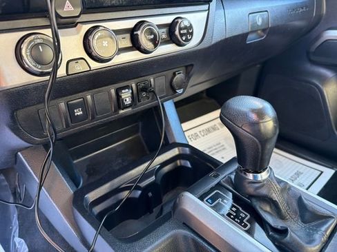 Used 2018 Toyota Tacoma SR5 image 21