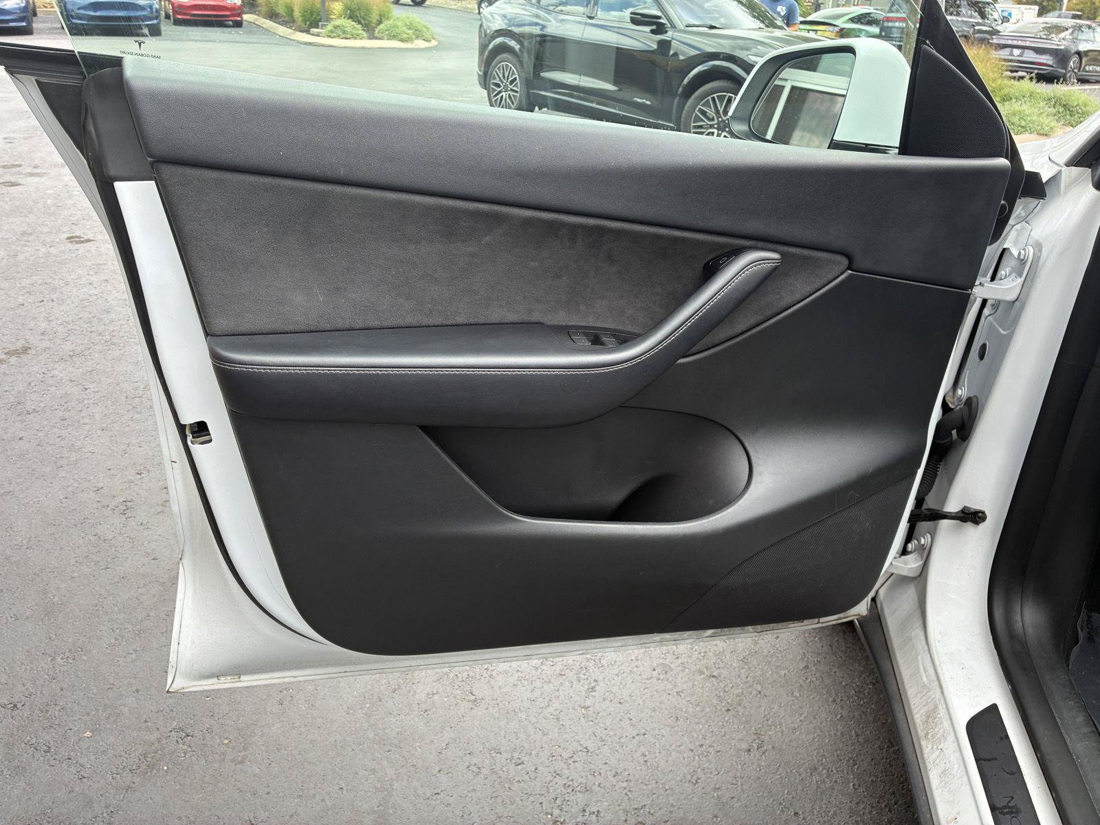 Used 2022 Tesla Model Y Performance AWD/4WD image 10