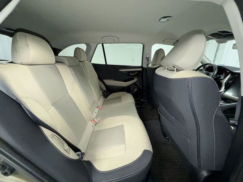 Used 2021 Subaru Outback Premium image 9