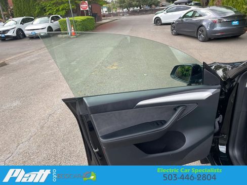 Used 2023 Tesla Model Y Long Range image 18