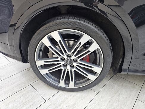 Used 2018 Audi SQ5 Premium Plus w/ S Sport Package image 41