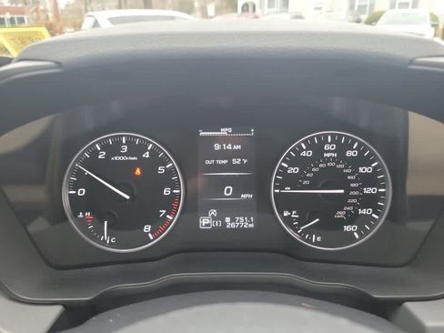 Used 2024 Subaru Crosstrek 2.0i Premium image 12