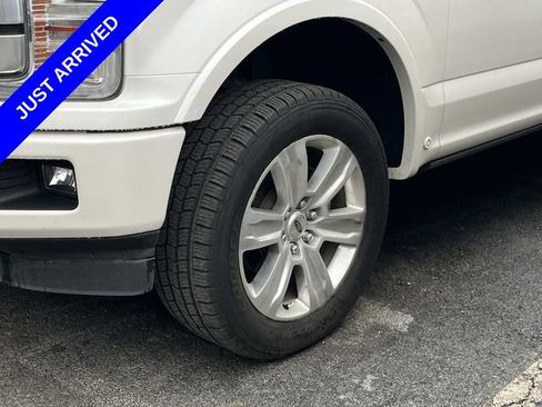 Used 2019 Ford F150 Platinum w/ Equipment Group 701A Luxury AWD/4WD image 11