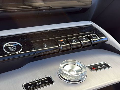 New 2026 Lincoln Navigator L Reserve AWD/4WD image 25