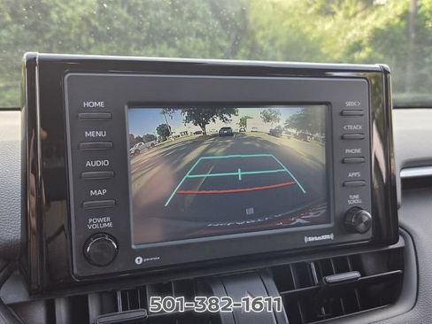 Used 2022 Toyota RAV4 LE FWD image 20