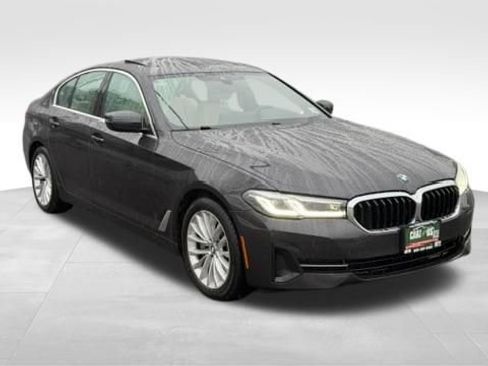 Used 2021 BMW 530i xDrive w/ Premium Package AWD/4WD image 3