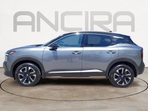 Used 2025 Nissan Kicks SR FWD image 8