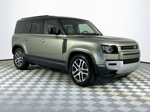 Used 2025 Land Rover Defender 110 S AWD/4WD image 3