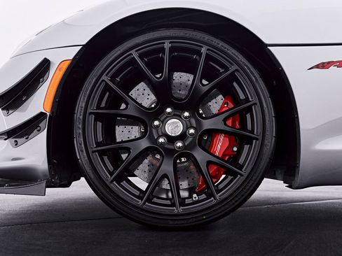 Used 2016 Dodge Viper ACR w/ Extreme Aero Package RWD image 3