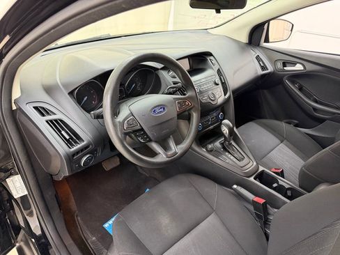 Used 2018 Ford Focus SE FWD image 19