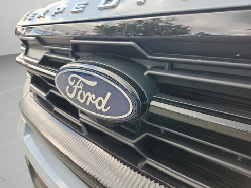 New 2025 Ford Expedition Active AWD/4WD image 24