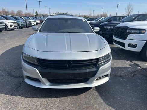 Used 2022 Dodge Charger SXT w/ Cold Weather Package image 6