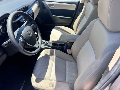 Used 2016 Toyota Corolla LE w/ Protection Package FWD image 5