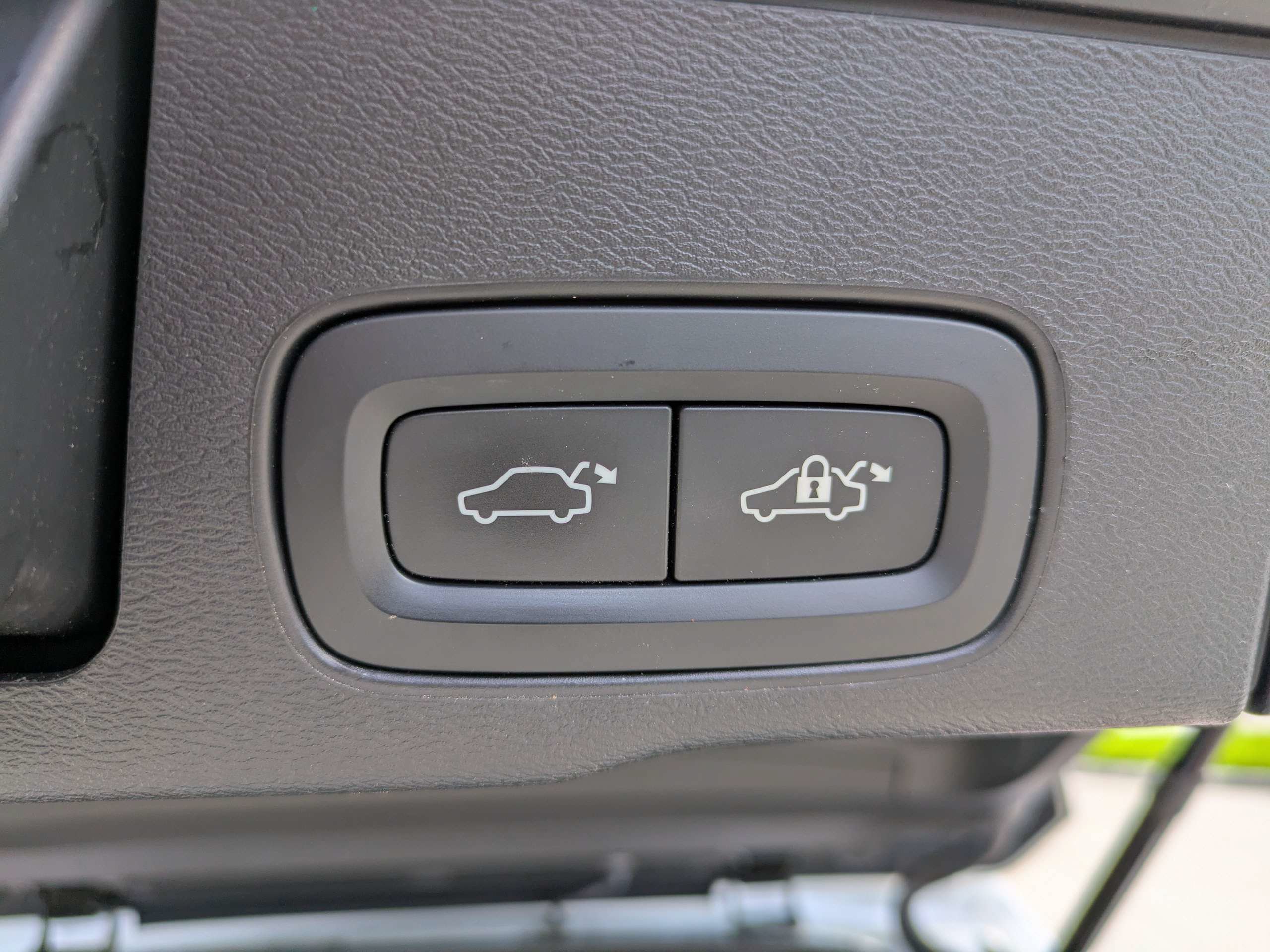 Used 2019 Volvo XC60 T5 Inscription w/ Protection Package AWD/4WD image 12