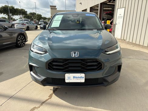 Certified 2024 Honda HR-V Sport image 3