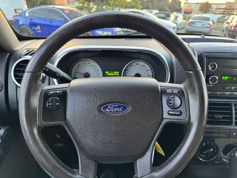 Used 2008 Ford Explorer Sport Trac XLT image 12