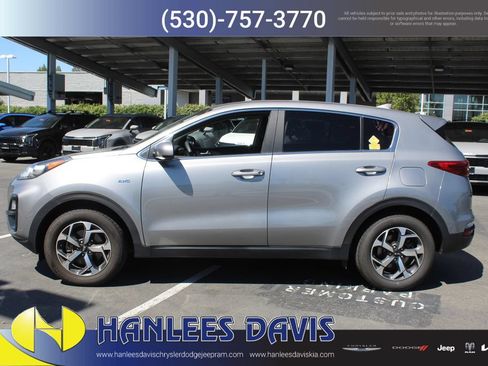 Used 2022 Kia Sportage LX AWD/4WD image 2